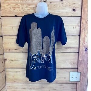 Vintage Detroit Michigan Skyline Graphic T-Shirt Black Gold Shimmer Michou Large